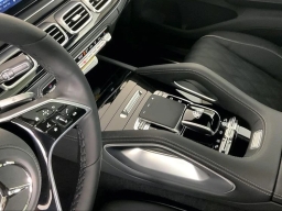 Mercedes-Benz GLS Maybach GLS 600 4MATIC SUV 2026