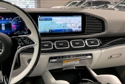 Mercedes-Benz GLS Maybach GLS 600 4MATIC SUV 2026