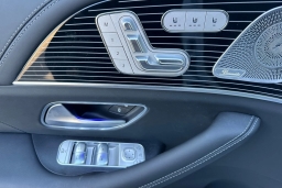 Mercedes-Benz GLS Maybach GLS 600 4MATIC SUV 2026