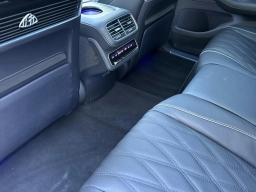 Mercedes-Benz GLS Maybach GLS 600 4MATIC SUV 2026