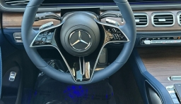 Mercedes-Benz GLS Maybach GLS 600 4MATIC SUV 2026