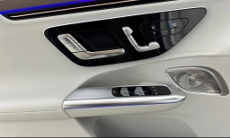 Mercedes-Benz EQE EQE 320 4MATIC SUV 2026