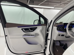 Mercedes-Benz EQE EQE 320 4MATIC SUV 2026