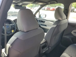 Subaru Forester Base AWD 2026