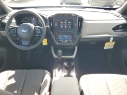 Subaru Forester Base AWD 2026