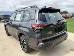 Subaru Forester Base AWD 2026