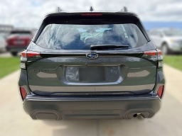 Subaru Forester Base AWD 2026