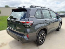 Subaru Forester Base AWD 2026