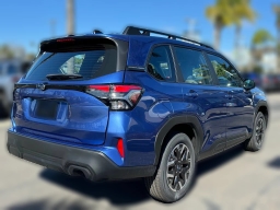 Subaru Forester Base AWD 2026