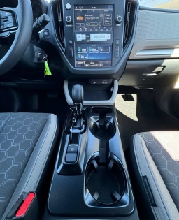 Subaru Forester Base AWD 2026