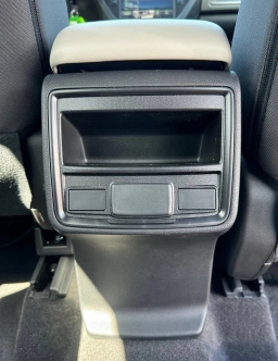 Subaru Forester Base AWD 2026