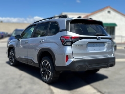 Subaru Forester Limited AWD 2026