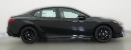 Toyota Camry SE (Natl) 2026