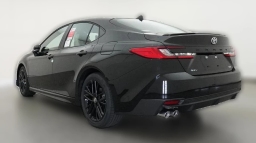 Toyota Camry SE (Natl) 2026