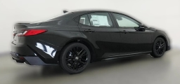 Toyota Camry SE (Natl) 2026