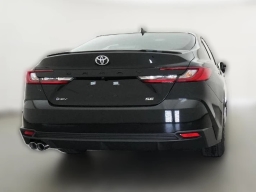 Toyota Camry SE (Natl) 2026