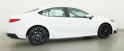 Toyota Camry SE (Natl) 2026
