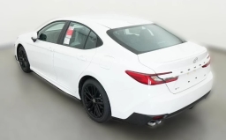 Toyota Camry SE (Natl) 2026