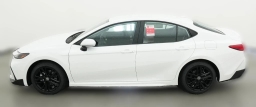 Toyota Camry SE (Natl) 2026