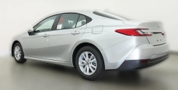 Toyota Camry LE (Natl) 2026