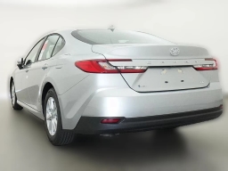 Toyota Camry LE (Natl) 2026