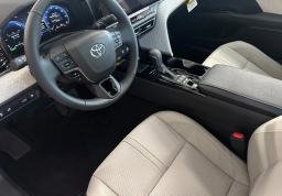 Toyota Camry XLE (Natl) 2026