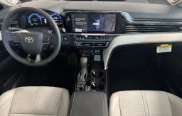 Toyota Camry XLE (Natl) 2026
