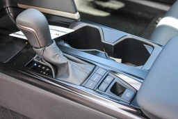 Toyota Camry SE (Natl) 2026