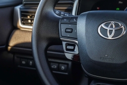 Toyota Camry LE (Natl) 2026