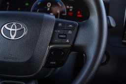 Toyota Camry LE (Natl) 2026