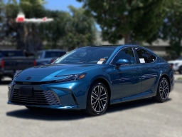 Toyota Camry XLE (Natl) 2026