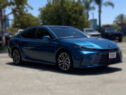 Toyota Camry XLE (Natl) 2026