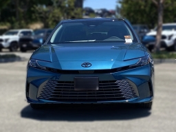 Toyota Camry XLE (Natl) 2026