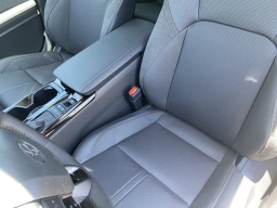 Toyota Camry XLE (Natl) 2026
