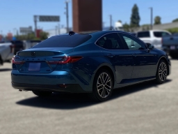 Toyota Camry XLE (Natl) 2026
