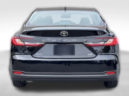 Toyota Camry LE (Natl) 2026