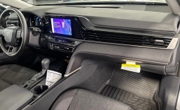 Toyota Camry LE (Natl) 2026
