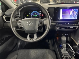 Toyota Camry LE (Natl) 2026