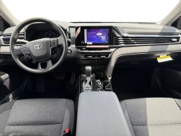 Toyota Camry LE (Natl) 2026