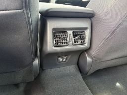 Toyota Camry LE (Natl) 2026