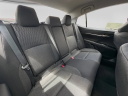 Toyota Camry LE (Natl) 2026