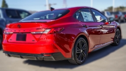 Toyota Camry SE (Natl) 2026