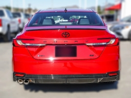 Toyota Camry SE (Natl) 2026