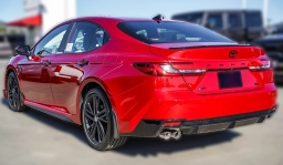 Toyota Camry SE (Natl) 2026