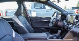 Toyota Camry SE (Natl) 2026