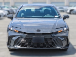 Toyota Camry SE (Natl) 2026