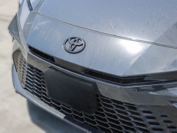 Toyota Camry SE (Natl) 2026