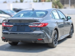 Toyota Camry SE (Natl) 2026