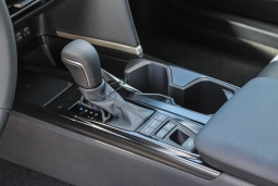 Toyota Camry SE (Natl) 2026