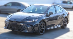 Toyota Camry SE (Natl) 2026